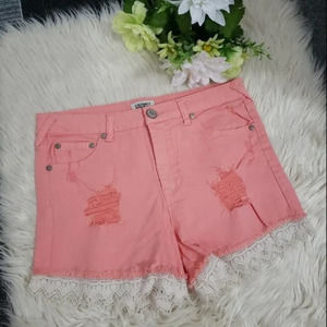 ❤️CELEBRITY PINK distressed crochet hem shorts 5
